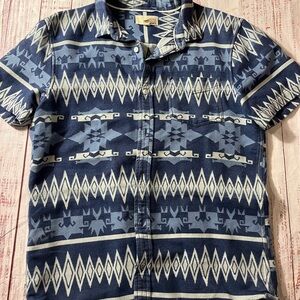 1901 Blue and White Patterned Shirt 100 percent Cotton. Super thick fykyk!!